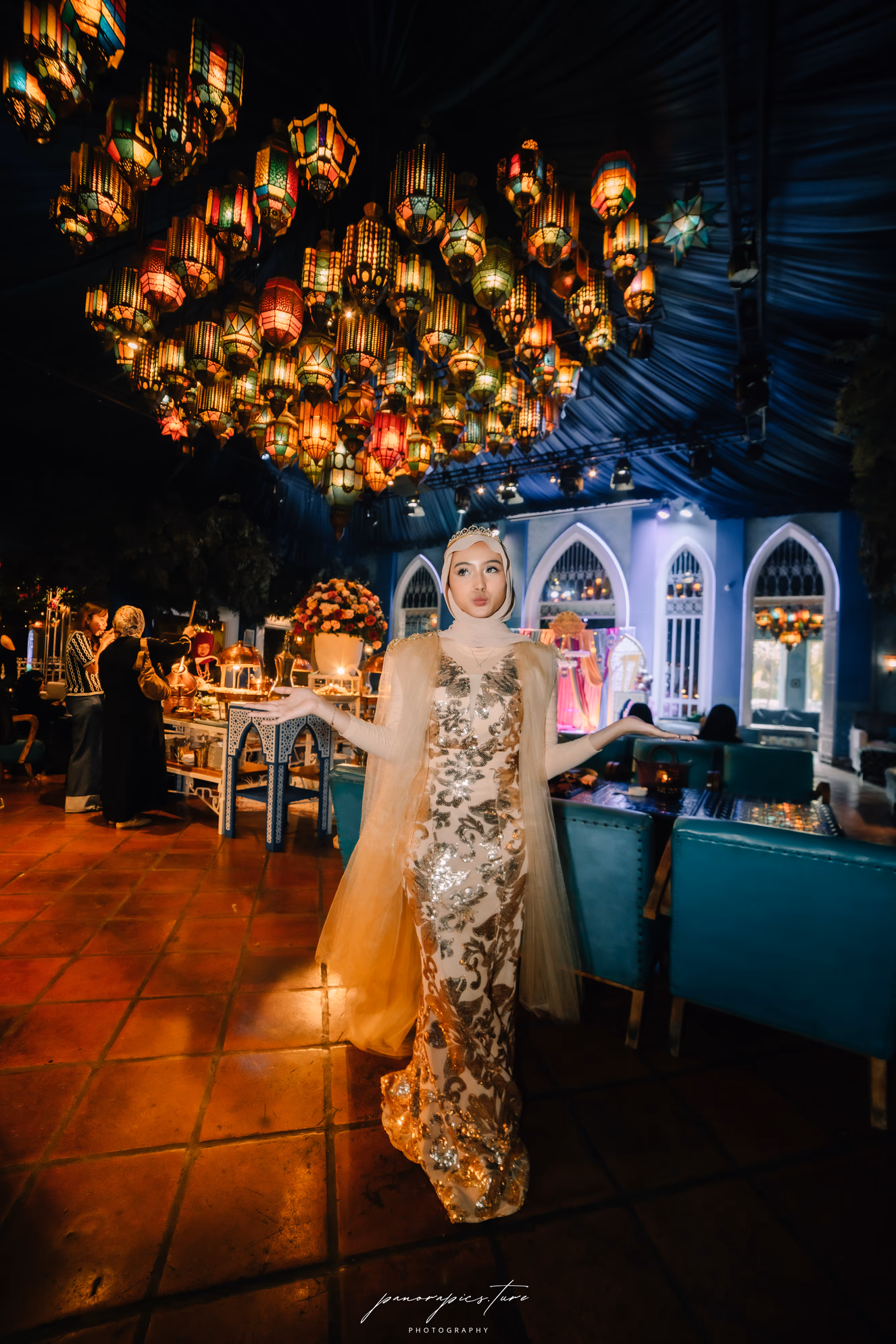 Dokumentasi momen engagement dan pernikahan